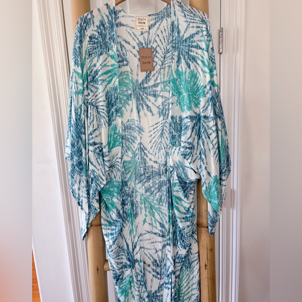 Style Rack Palm Print Kimono in White, Blue and Aqua. One size. Brand new!